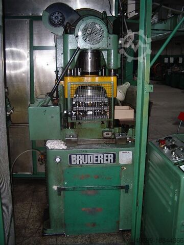 Автоматическая вырубная машина BRUDERER BSTA30
