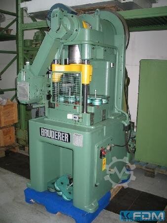Автоматическая Штамповка прессы BRUDERER BSTA 30