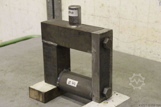 Инструмент для штамповки unbekannt 2- teilig Ø 70 x 140 mm