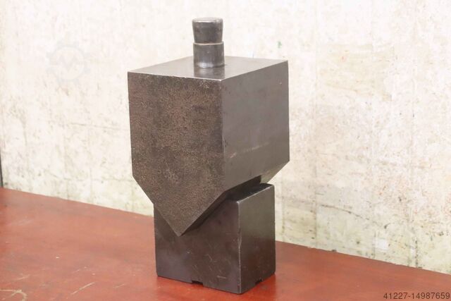 Штамповочный инструмент unbekannt 90°