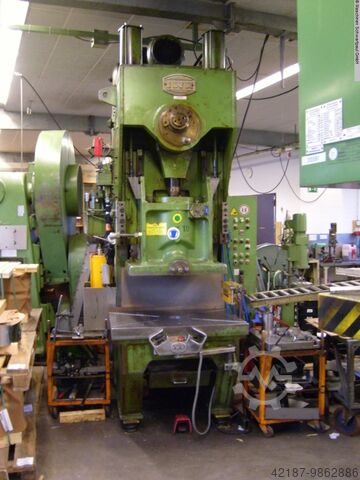 Эксцентриковый пресс - одиночная колонка IWK PEKRD 125