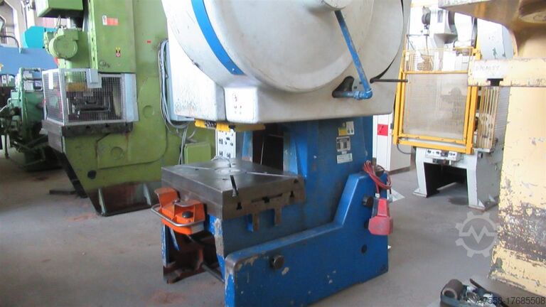 Одноколонный эксцентриковый пресс SMERAL LEN 63C