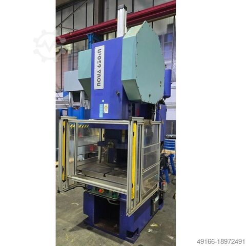 Эксцентриковый пресс - одиночная колонка BEUTLER NOVA C 630 kN