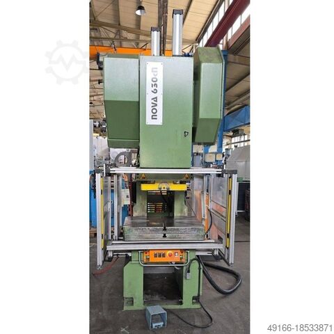 Эксцентриковый пресс - одиночная колонка BEUTLER NOVA C 630 kN