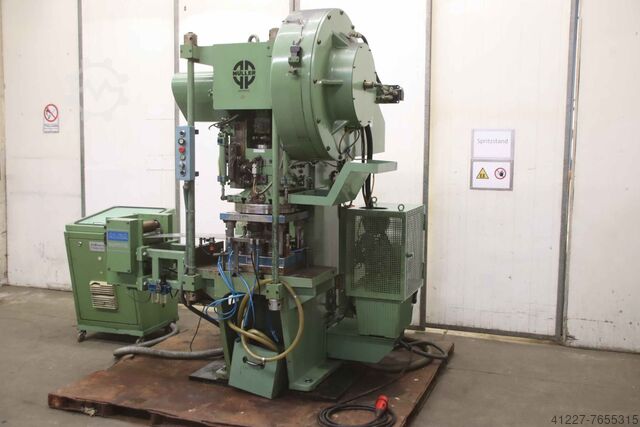 Эксцентриковый пресс с роликовой подачей 30 тонн Müller PDE30SLFHK