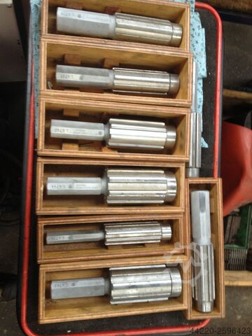 Много шлицевых измерительных приборов HHH Typ L 4734-44