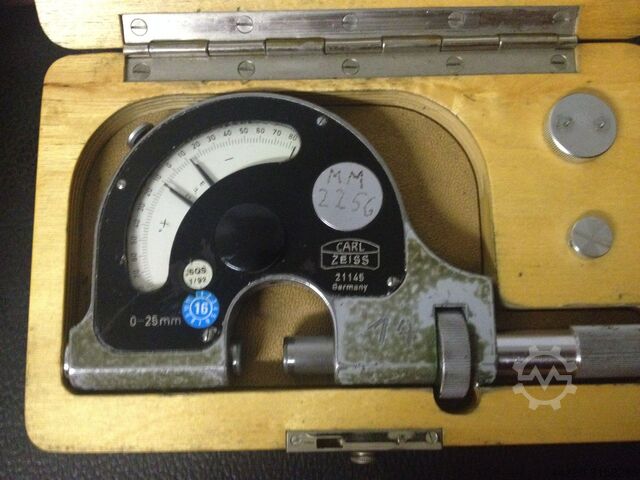 Пасхальные метры Zeiss 0 - 25 mm