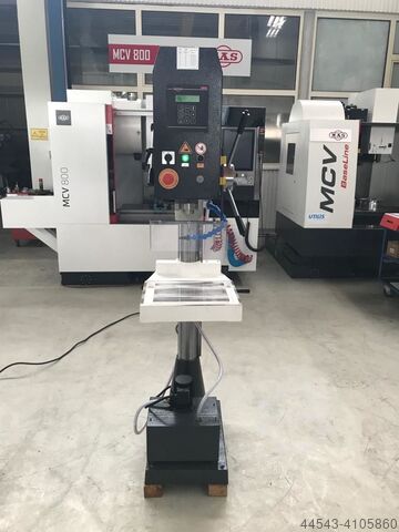 Сверлильный станок Drinns CDM 35 SE