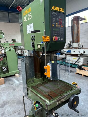 вертикальный сверлильный станок Alzmetall AC25 / AS.