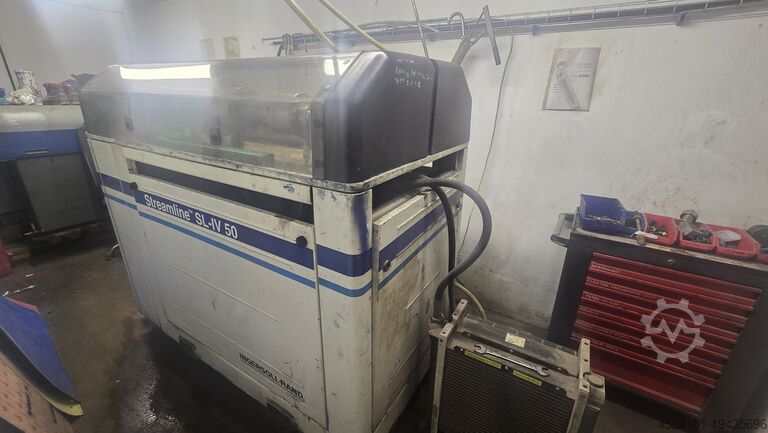 водяной насос для гидроабразивного станка KMT Streamline SL IV-50