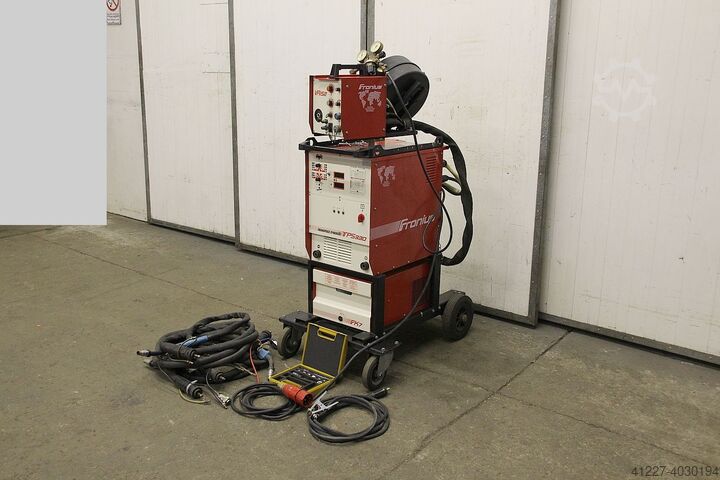 Газосварщик с защитной дугой 330 А импульс Fronius TransPuls Synergic 330