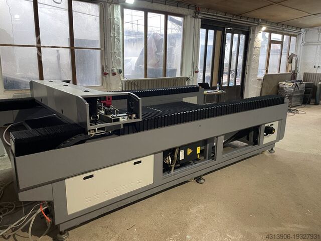 станок для лазерной резки Hybrid CO2 Laser 2515