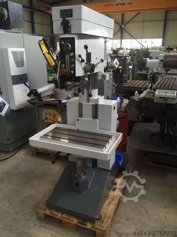 сверлильно-фрезерный станок Aciera 22 VA