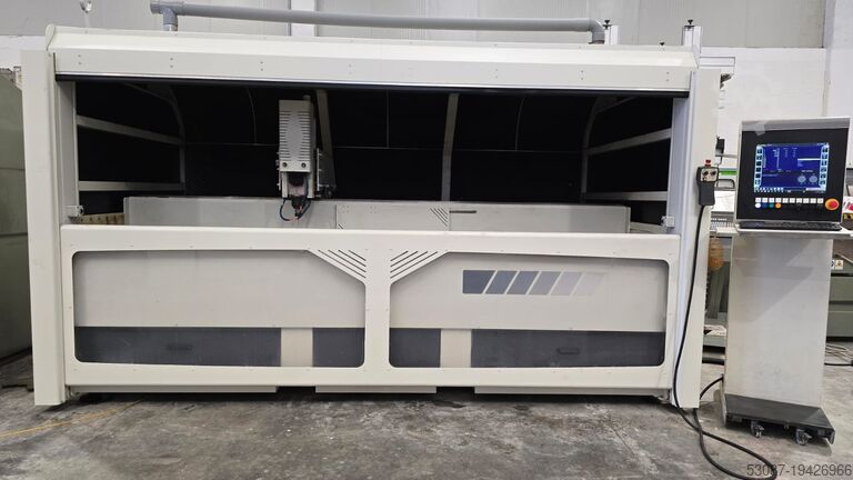 Обрабатывающий центр с поворотным столом Gemma group Rumba Inox