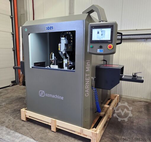 Компактный 3-осевой обрабатывающий центр OZMACHINE GARNET MINI