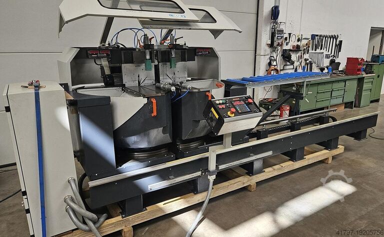 Торцовочная пила двойная Elumatec DG 244 Elumatec DG 244