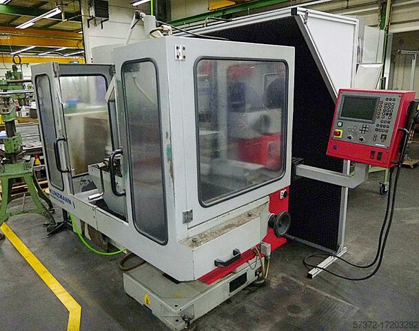 Универсальный фрезерный станок с ЧПУ Kunzmann WF 4/3