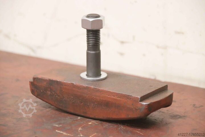 Нижний ободок unbekannt Spannbreite 143 mm