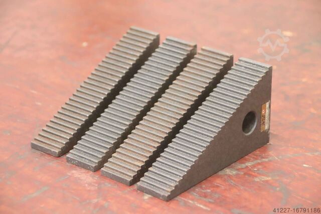 Зажимная колодка для ступеней 4 шт. AMF Breite 30 mm