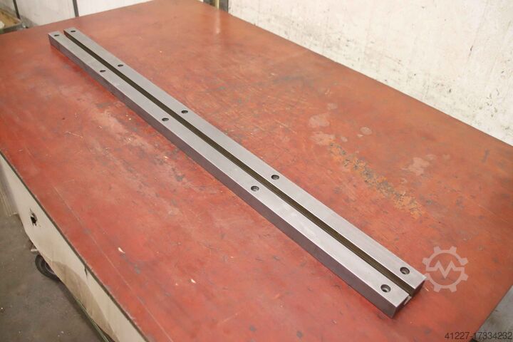Направляющая шина unbekannt 1200/80/H30 mm