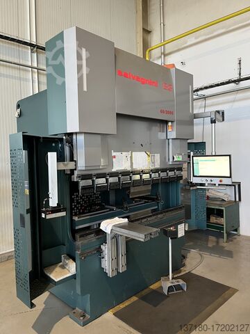 Фрезерный пресс Salvagini B3 ohraňovací lis Salvagini B3 ohraňovací lis