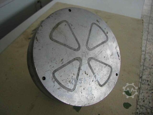 Постоянный патрон COLCHESTER 