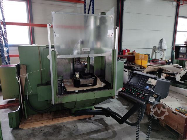 Фрезерный станок с ЧПУ с устройством смены инструмента DECKEL FP 3 ATC