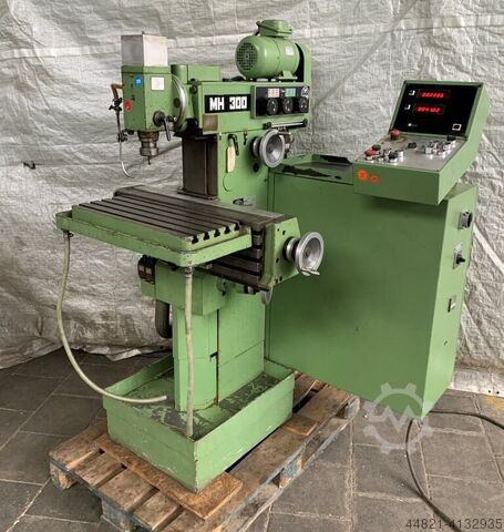 Универсальный инструментальный фрезерный станок MAHO MH 300