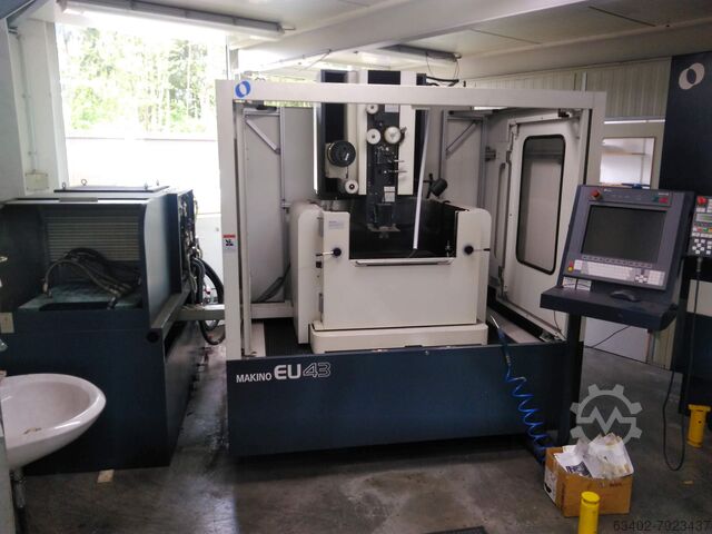 Машина для эродирования проволоки MAKINO SP 43