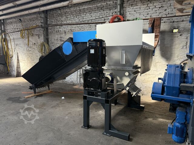 Одновальный предварительный измельчитель  AM 650X750