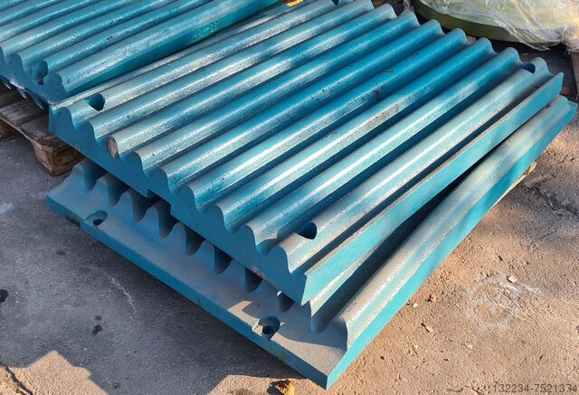 Дробильная щека Extec C10 Sandvik J6920000 + J6930000