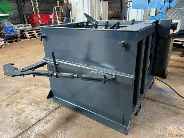 Червячный пресс с воронкой Presto SPN15