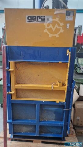 Пресс-подборщик GERÜ Uni 8