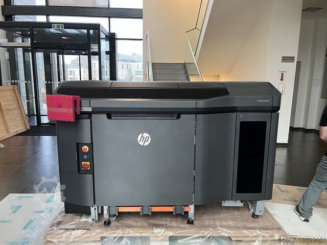 3D-принтер HP Jet Fusion 4200