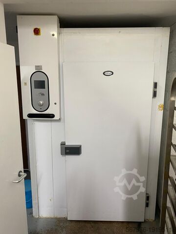 Взрывной охладитель Foster Refrigeration Foster MBC75W Walk-in Blast Chiller