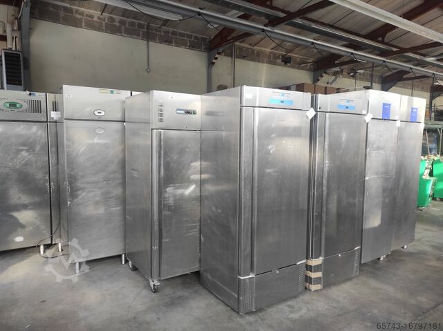 Кондитерские изделия, торговое холодильное оборудование  