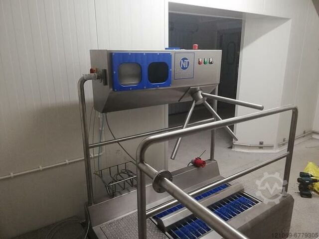 Средство для мытья сапог и дезинфекции рук Niro-tech SHM2