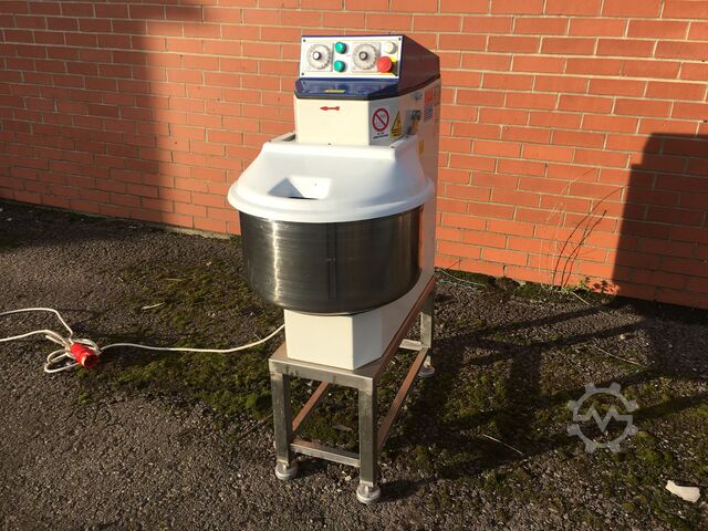 Спиральный тестомеситель Sottoriva Sprint 30