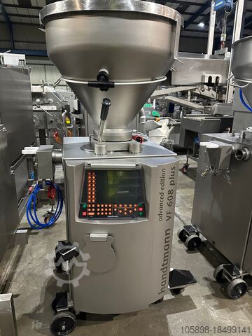 Вакуумный наполнитель 2022 года с 43 часами Handtmann VF608 Plus advanced edition