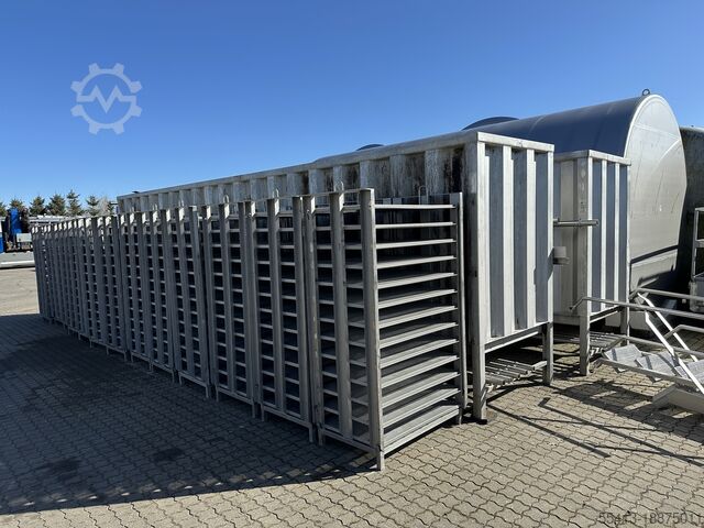 Производство молока и молочных продуктов APV Brine Vats With Racks
