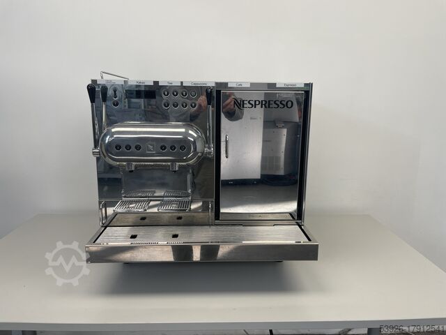 подержанную полностью автоматическую Nespresso Aguila AG220PRO