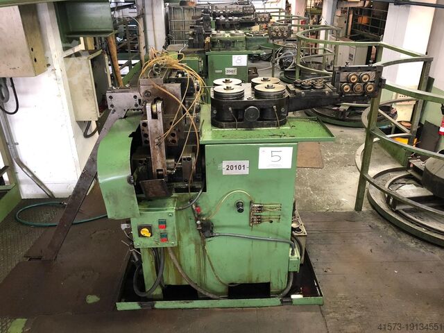 Straightening and cutting machine HSH for concrete anchors