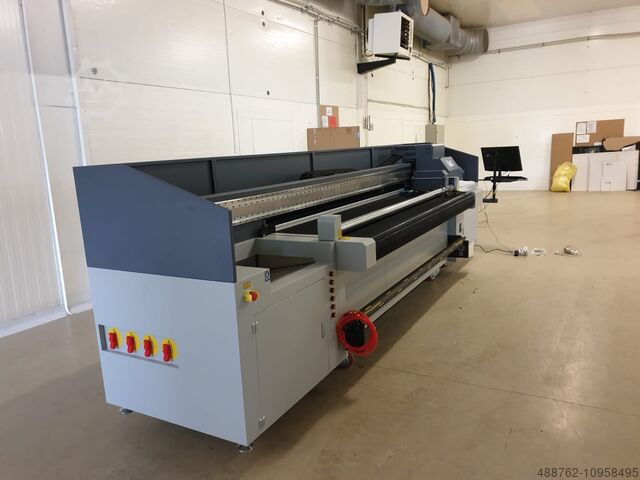 Широкоформатный принтер Ricoh с 6 головками  