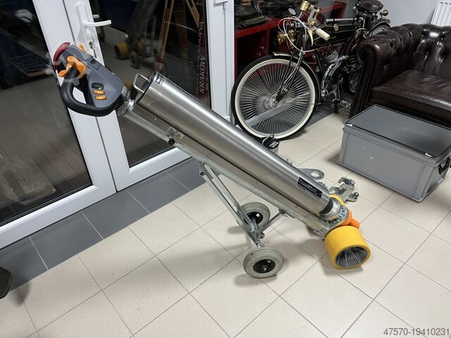 Электрический перемещатель тележек, буксировщик, толкатель Power Attack MTC 30 Electric cart mover, tug, pusher