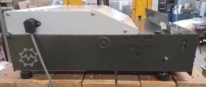 Ренц? Электрический настольный пробойник для пластикового эффекта Renz? Elektrische Tischstanze für Plastik-Effekt-Bindung