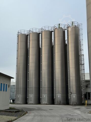 2 алюминиевых силоса для хранения по 115 м³  
