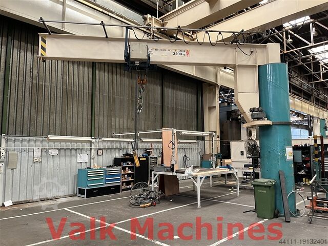 Кран на колонне Demag 3,2 тонны Demag ZHD 3200 6/4