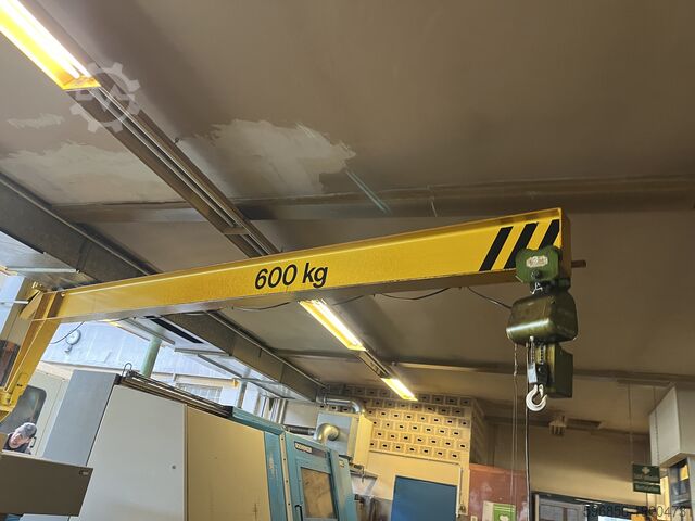 Кран колонный L 525см + лебедка 500кг Żuraw słupowy L 525cm + wciagarka 500kg 