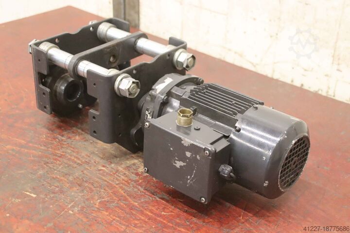 Крановое шасси 1050 кг с электроприводом unbekannt STC 10