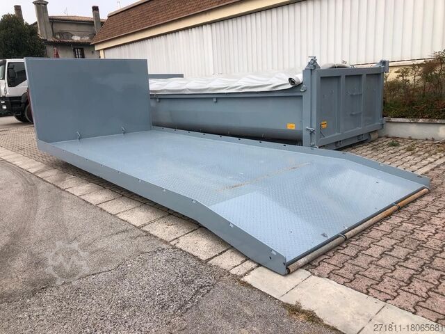 Контейнер с крюковым захватом  CONTAINER NUOVO A PIANALE SENZA SPONDE